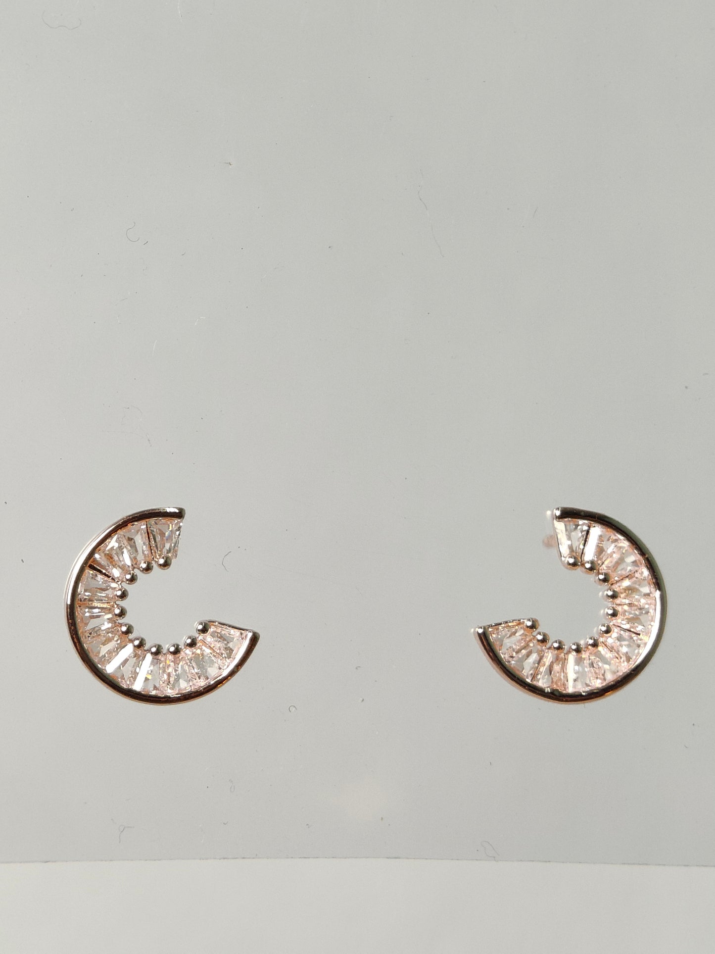 Rohari - Baguette Crescent Stud Earrings (Rose Gold)