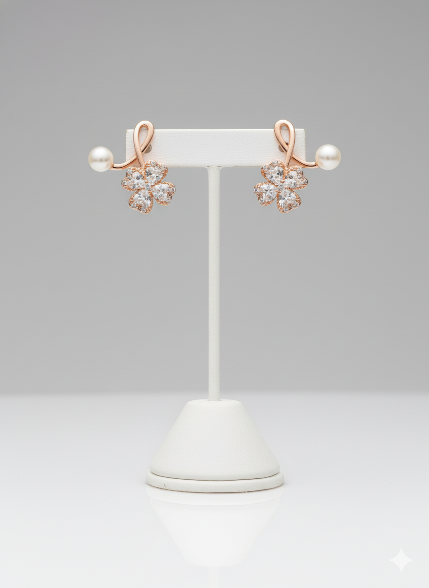 Rohari - Rose Gold Lucky Clover Earring with Pearl