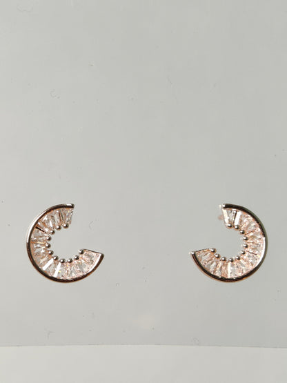 Rohari - Baguette Crescent Stud Earrings (Rose Gold)